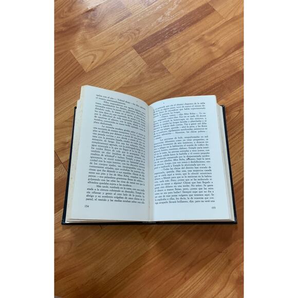 Santuario by William Faulkner Book - Picture 6 of 6